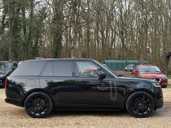 2024 Land Rover D300 Automatic 3